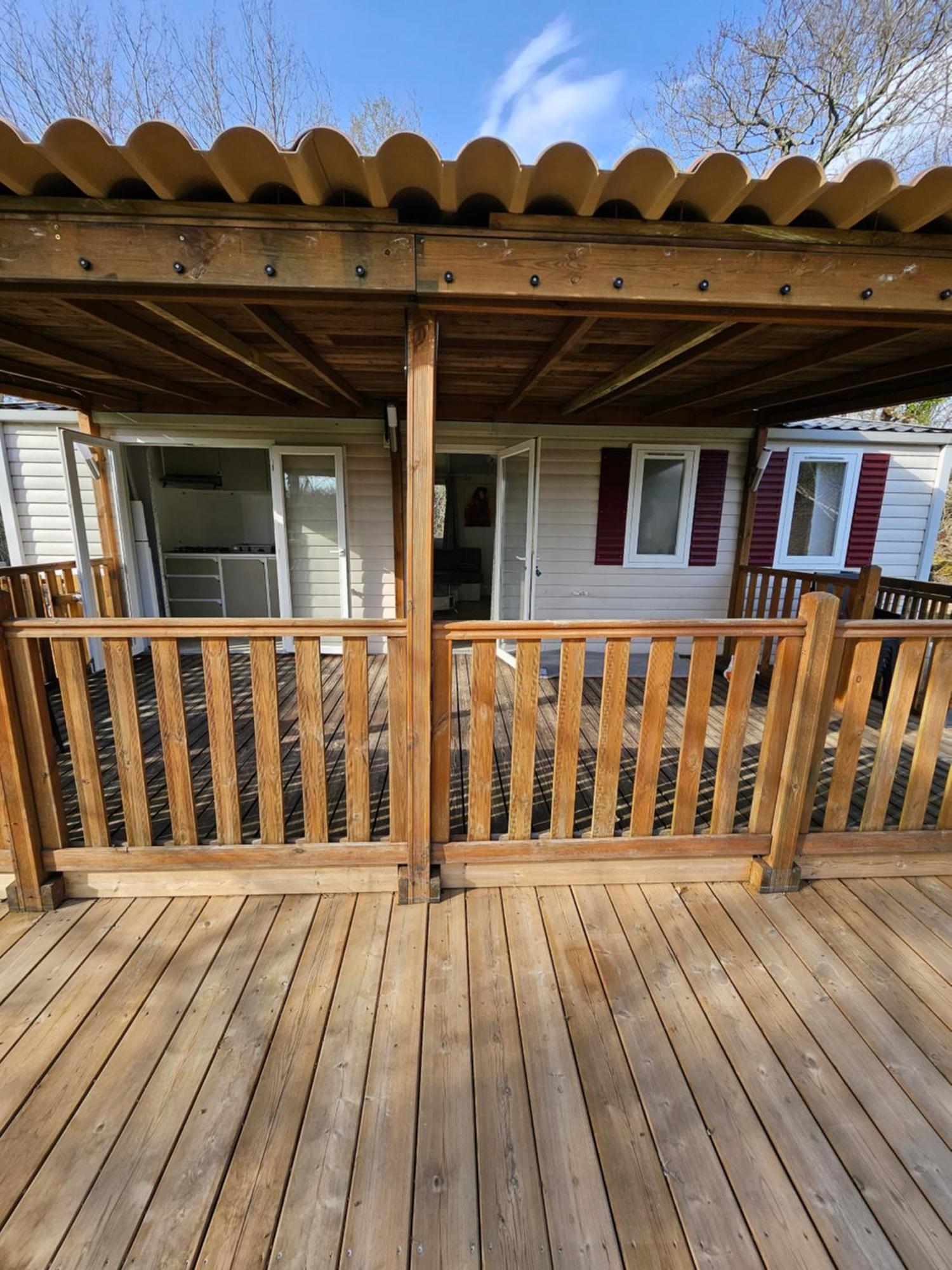 Camping Familial Les Chalets D'Uza Exterior photo